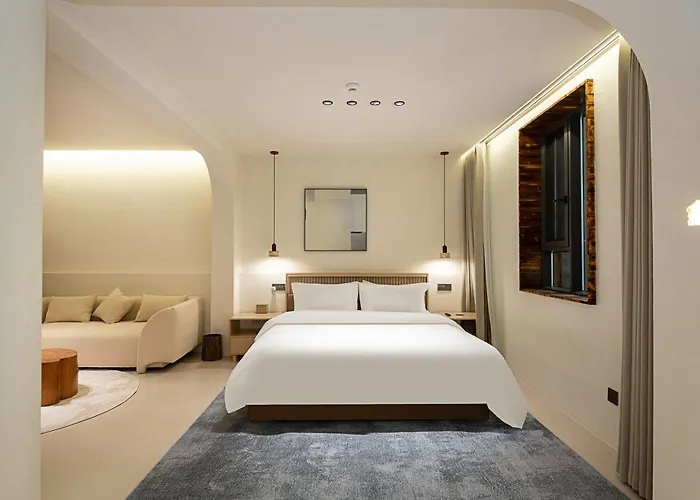 Hanpian Xingye Private Hot Spring Hotel