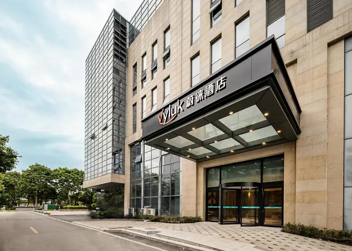 Weilai Hotel Dujiangyan Medical Center Lidui Park Station Branch